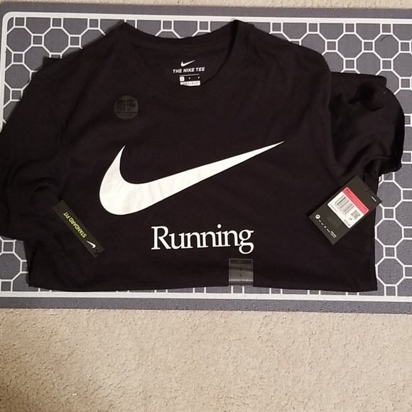 Nike Shirt - Picture 2 of 4